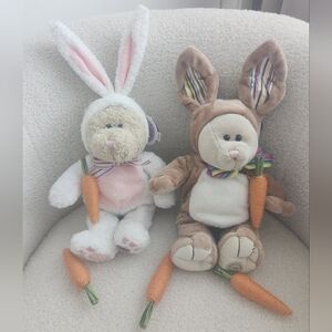Starbucks 2008 & 2013 Blush Bear Easter Bunnies Set Of 2 With Carrots